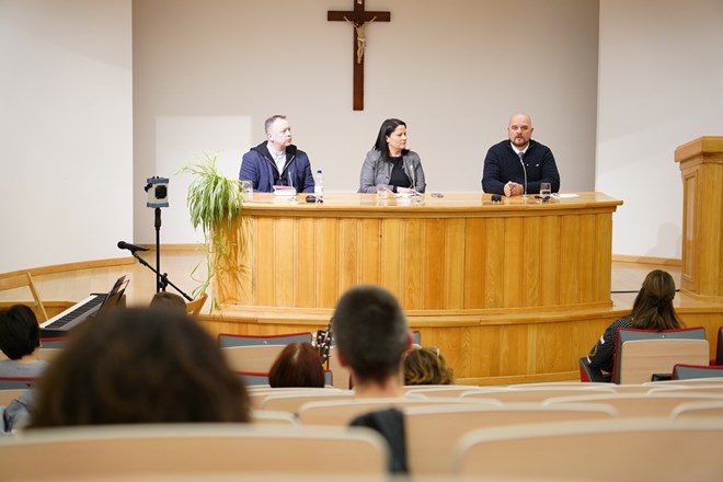 Održana tribina "Život, dakle, biraj!" Inicijative "40 dana za život" Varaždin